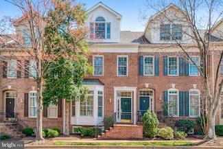 2171 N Pierce St, Arlington, VA 22209