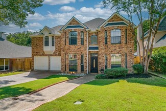 3304 Paint Brush Ln, Bedford, TX 76021