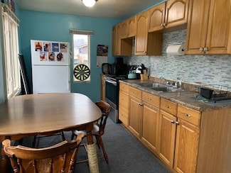 71 E Bow St, Franklin, NH 03235