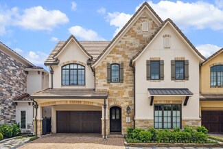 27 N Creekside Ct, Houston, TX 77055