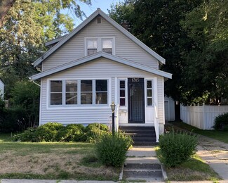 1315 Griggs St SE, Grand Rapids, MI 49507