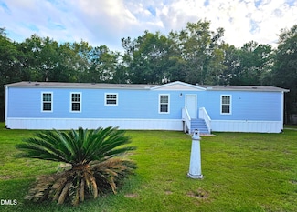 665 Pelican Roost Dr SW, Supply, NC 28462