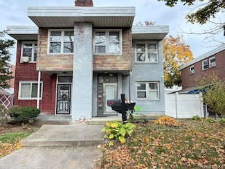 83-27 Commonwealth Blvd, Jamaica, NY 11426