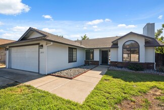2553 Candlewood Dr, Redding, CA 96003