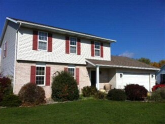 209 Brooke Ln, Millersburg, IN 46543