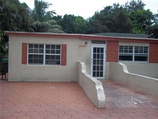 13333 NW 2nd Ave, North Miami, FL 33168