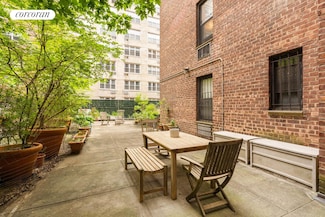 211 E 18th St Unit 1H, New York, NY 10003