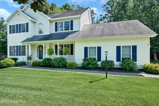 106 Stockbridge Ct, Ballston Spa, NY 12020