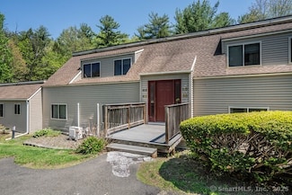 38 Library Ln, Simsbury, CT 06070