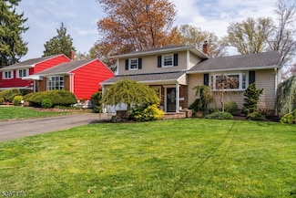 74 Emerald Place, Clark, NJ 07066