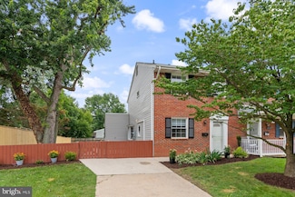 8532 Neptune Dr, Pasadena, MD 21122