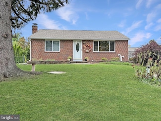 1463 Lotus Dr, Pottstown, PA 19464