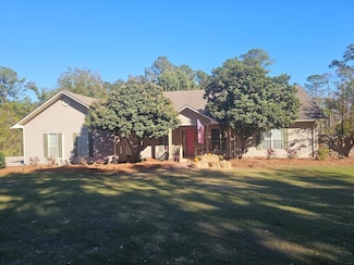 62 N Temple St, Lakeland, GA 31635