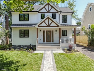 713 1st St, Westfield, NJ 07090