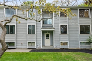 54 Staffordshire Ln Unit C, Concord, MA 01742