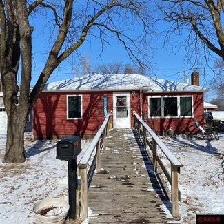 607 607 Sw Second St, Madelia, MN 56062