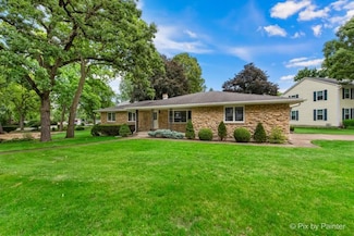 195 Westgate Dr, Elgin, IL 60123