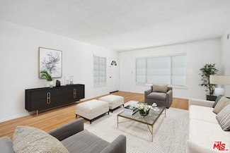 5320 W 57th St, Los Angeles, CA 90056