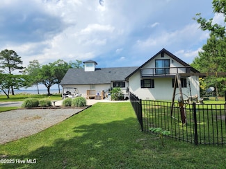 1480 River Dr, Havelock, NC 28532