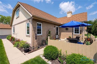 1454 Turnbury Ln, Perrysburg, OH 43551