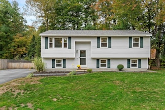 4 Columbine Place, Concord, NH 03303