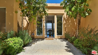 14445 Mulholland Dr, Los Angeles, CA 90077