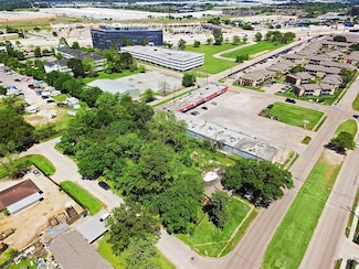 8126 W Tidwell Rd, Houston, TX 77040