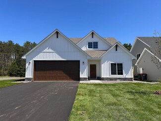 1410 Tiger Ct, Isanti, MN 55040