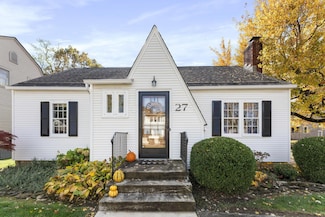 27 Woodland Ave, Delaware, OH 43015