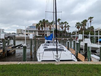 423 Paula Dr S Unit 204, Dunedin, FL 34698