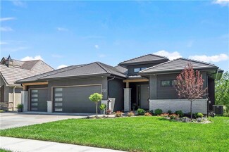 9329 Cottonwood Canyon Dr, Lenexa, KS 66219