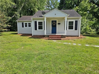 320 Avon St, Mocksville, NC 27028