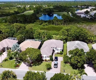 3689 NW Royal Oak Dr, Jensen Beach, FL 34957