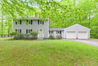 40 Tall Timbers Dr, Berwick, ME 03901