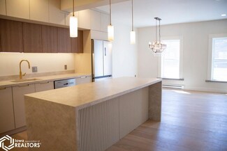 51 E Broadway Ave Unit 205, Fairfield, IA 52556