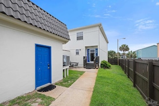 1682 Via de Luna Dr, Gulf Breeze, FL 32561