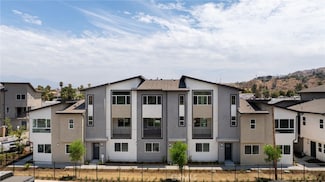 1172 Santo Antonio Dr, Colton, CA 92324