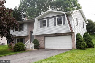 323 Devon Dr, Lancaster, PA 17603
