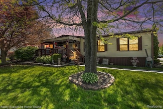 20616 Harmony Dr, Clinton Township, MI 48036