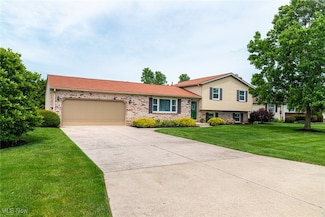 221 Joelynn Dr, Shelby, OH 44875
