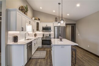 236 S Chestnut St, Ellsworth, WI 54011