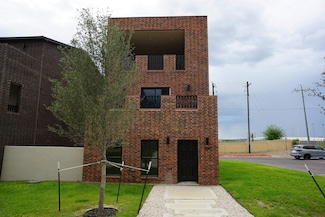210 Veracruz Dr Unit 309, Laredo, TX 78045