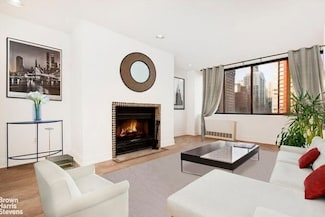 300 E 90th St Unit 9B, New York, NY 10128