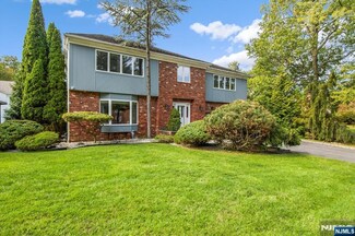 6 Ashland St, Caldwell, NJ 07006