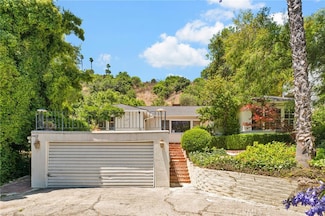 15306 Del Gado Dr, Sherman Oaks, CA 91403