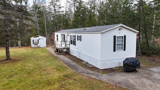9 Carroll Ave, Standish, ME 04084