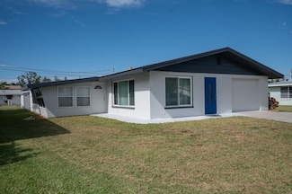 3724 117th St W, Bradenton, FL 34210