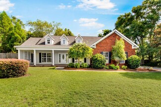 105 Slate Ct, Dothan, AL 36305