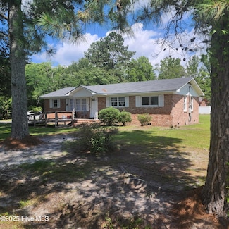 104 Blanton St, Magnolia, NC 28453