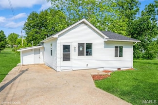 645 S Main St, Gerald, MO 63037